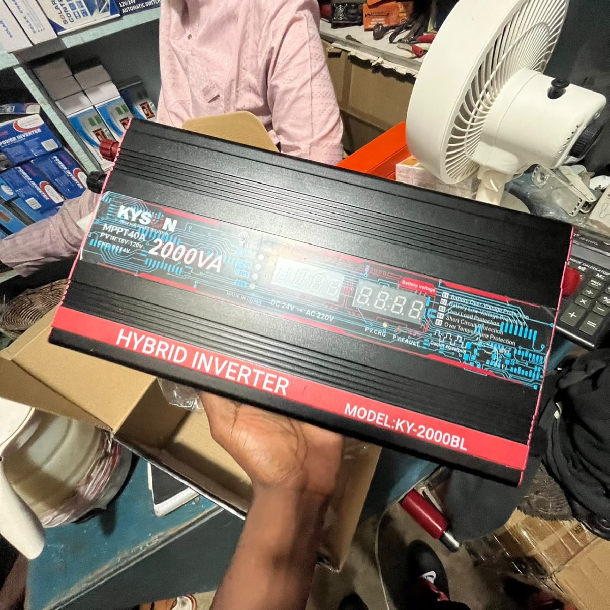 CONVERTISSEUR HYBRIDE 2000W