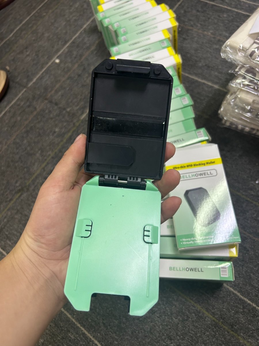 Portefeuille compact sécurisé anti RFID