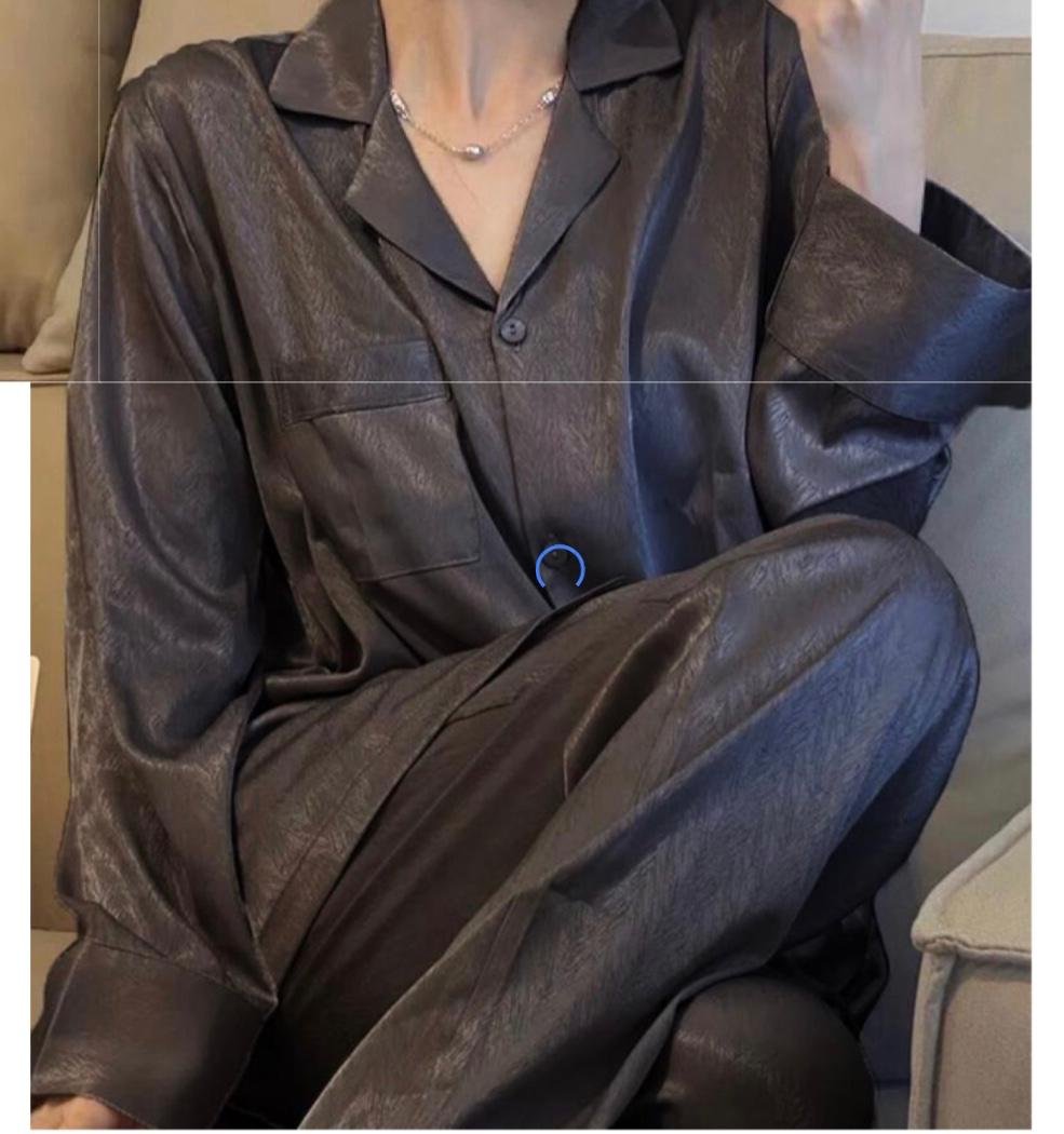 Pyjamas ou vêtement de maison
