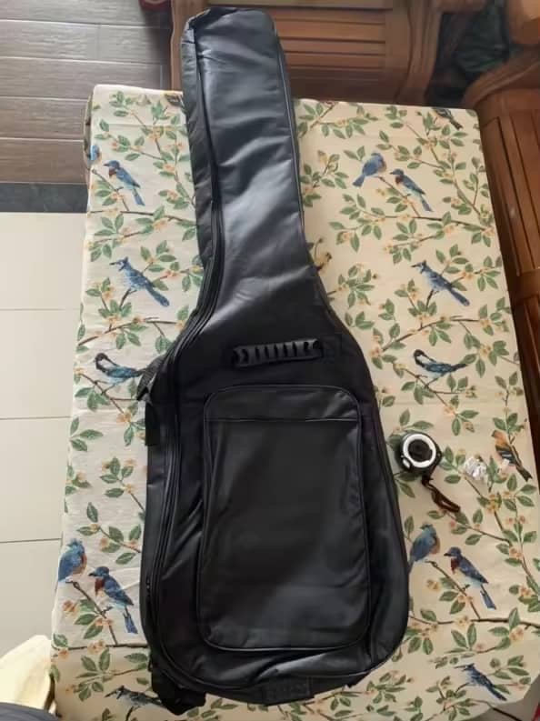 Housse industrielle de guitare solo