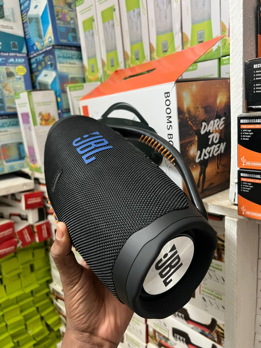 Boomer marque JBL