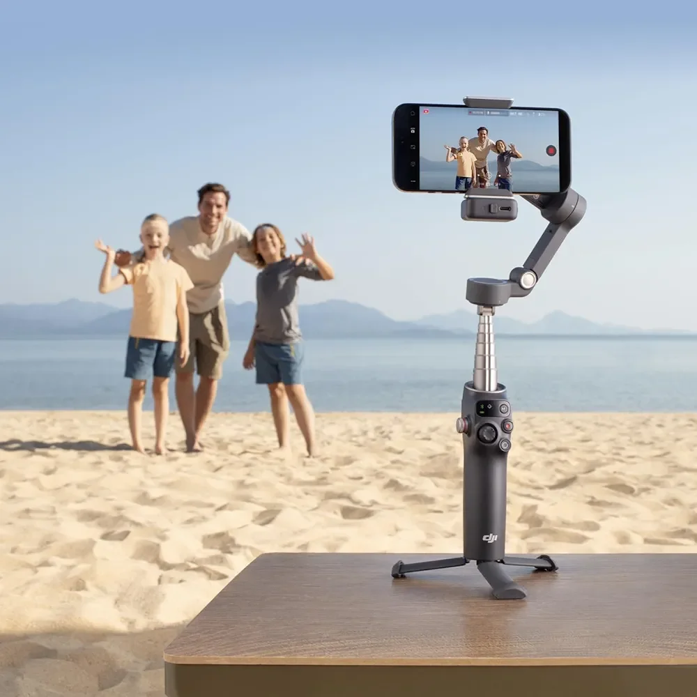 DJI Osmo Mobile 7P , Stabilisateur Nacelle, Android, Suivi natif, Éclairage, Nacelle pour téléphone à 3 axes, Lancement rapide, Édition en un seul clic,Barre d’extension et trépied intégrés