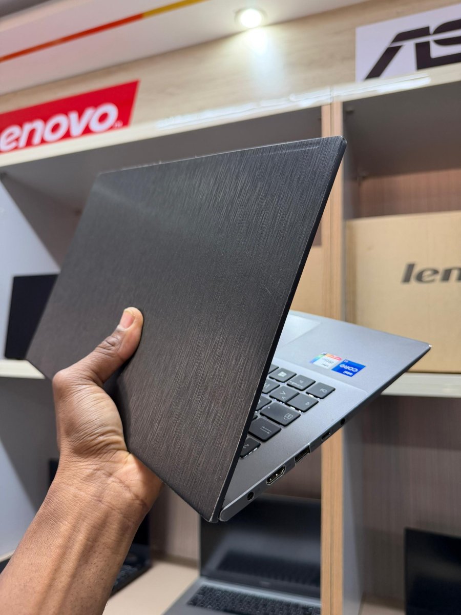 ASUS VIVOBOOK X421EA – i7 11ᵉ GÉNÉRATION