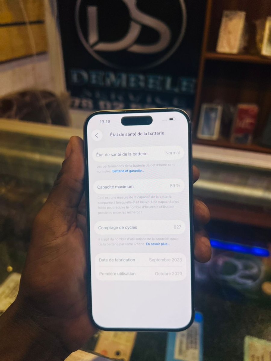 iPhone 14pro Max 128Go eSiM batterie 100%