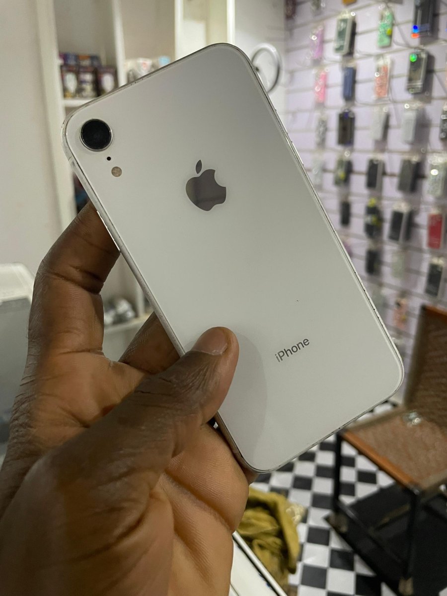 iPhone XR