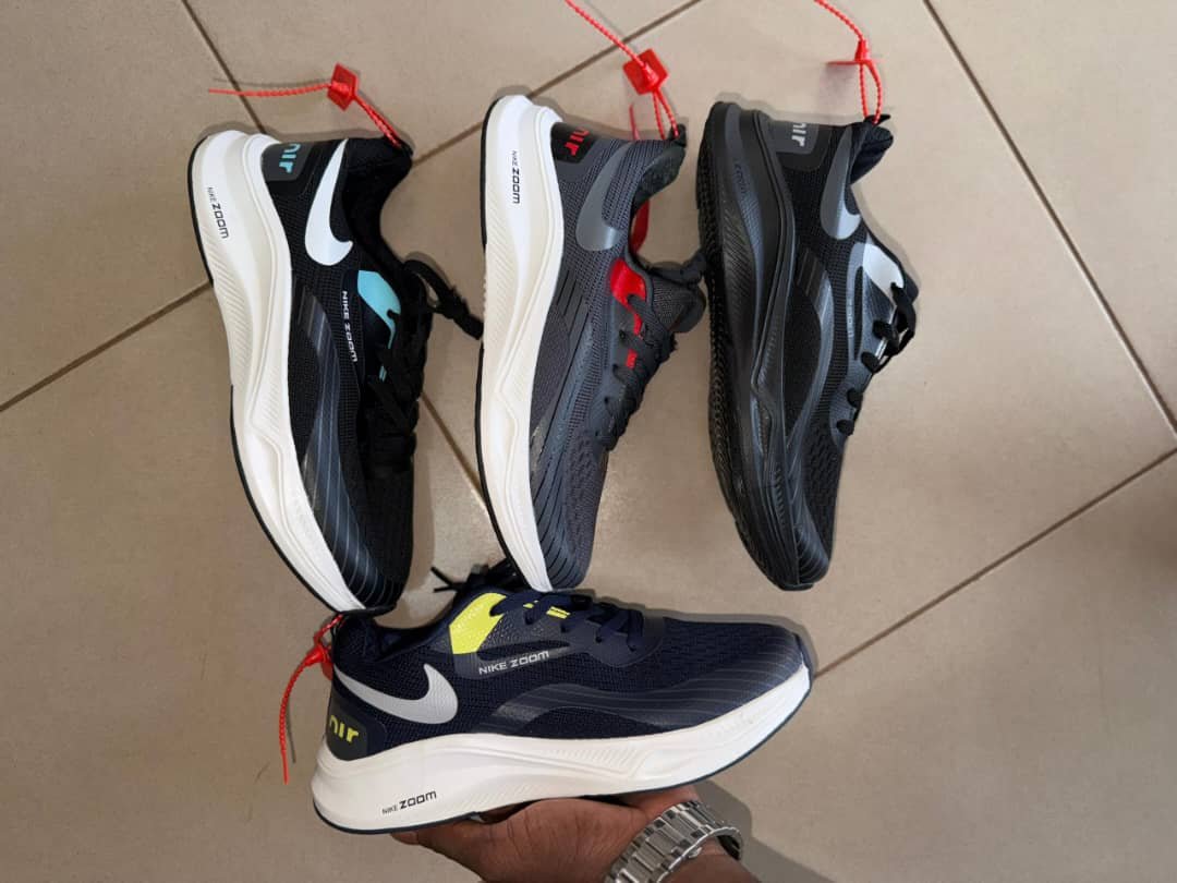 Chaussures baskets de sport adidas