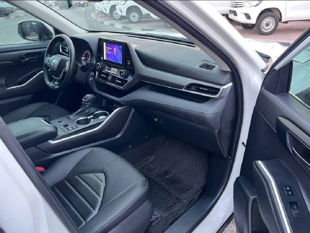 *🇦🇪 TOYOTA HIGHLANDER LE+ 2023*