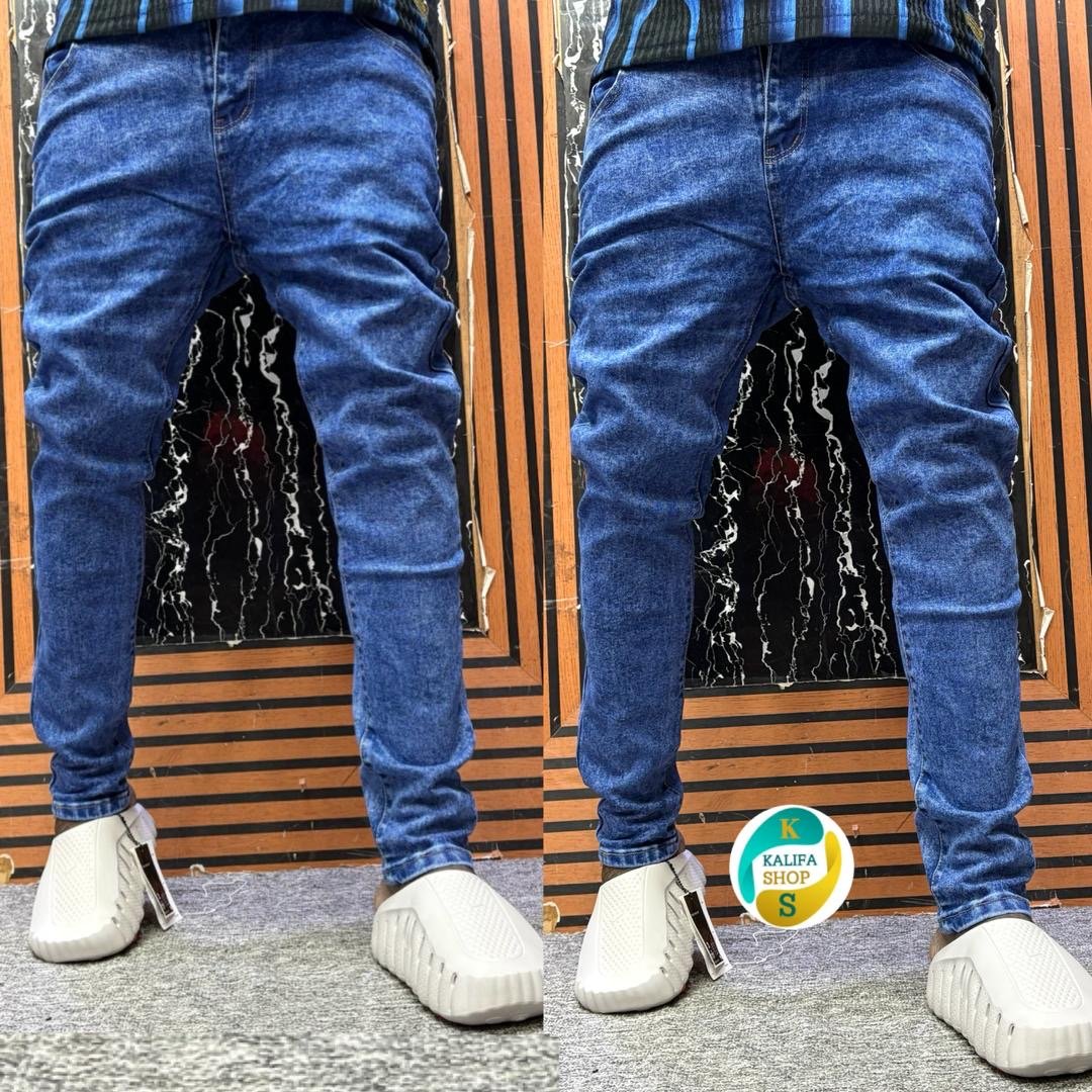 Jean unique slim de qualité premium disponible