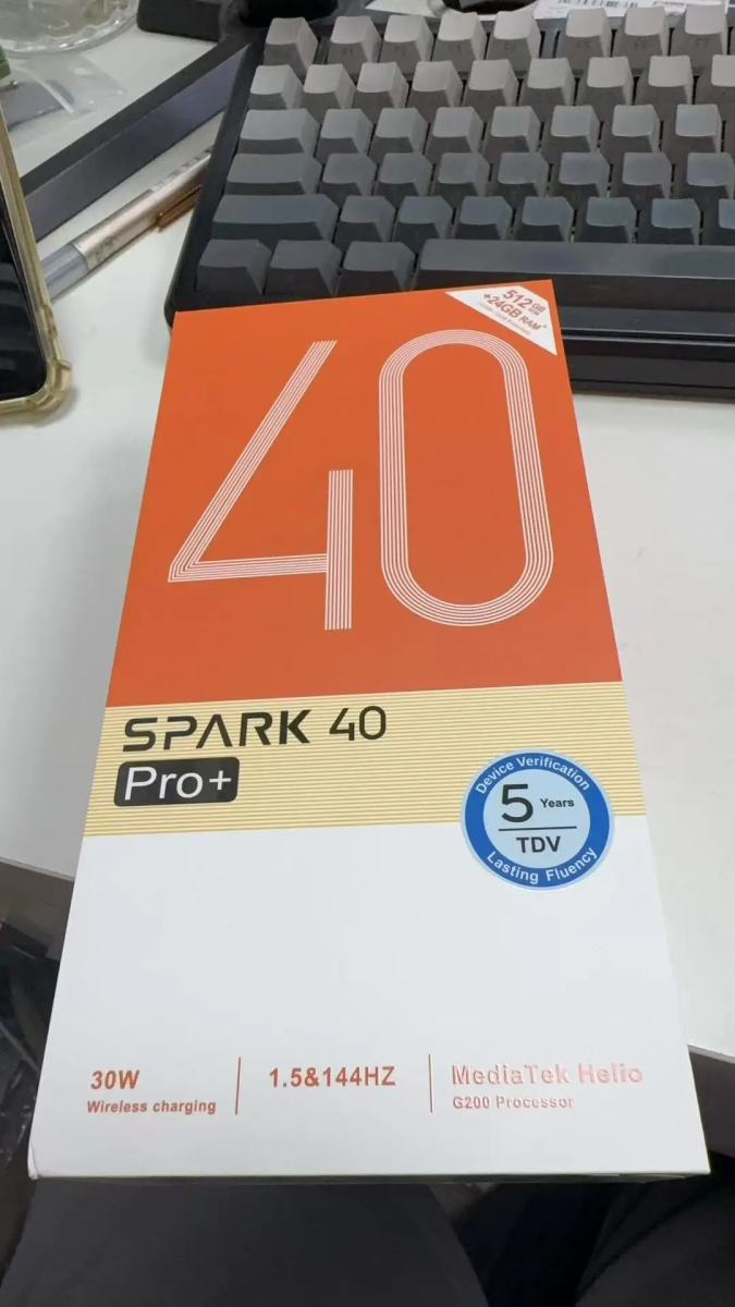 Spark 40 pro+