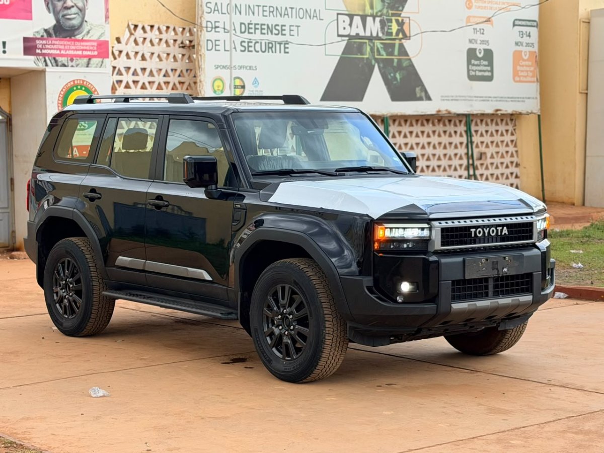 LAND CRUISER