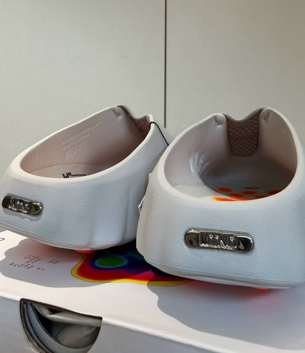 Nike mind 001