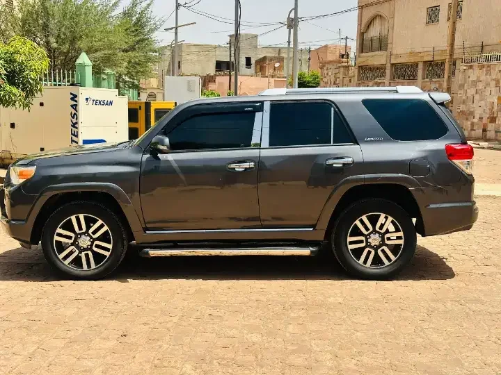 Toyota 4RUNNER 2012