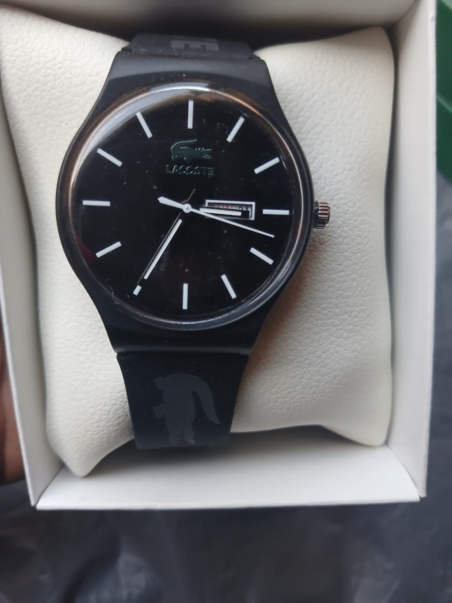 Montre Lacoste