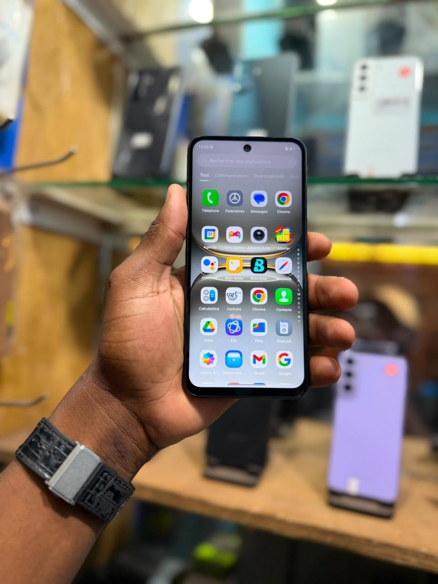 TECNO SPARK 40