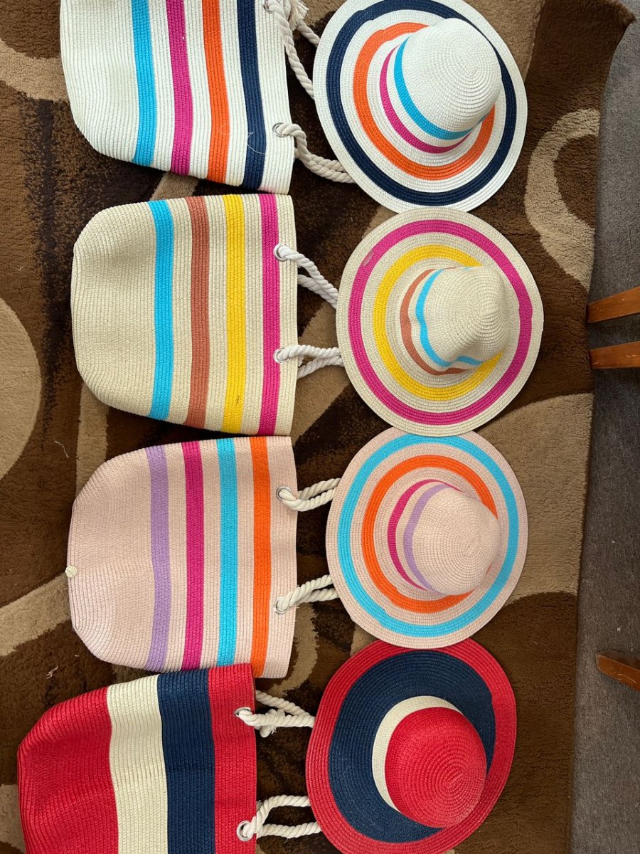 Ensemble sac et chapeau élégant