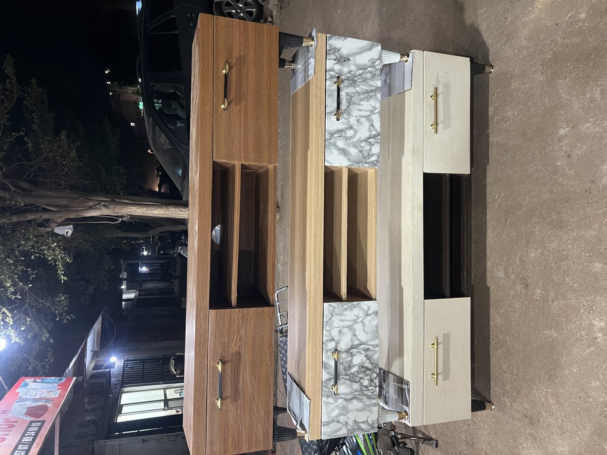 TABLE TV