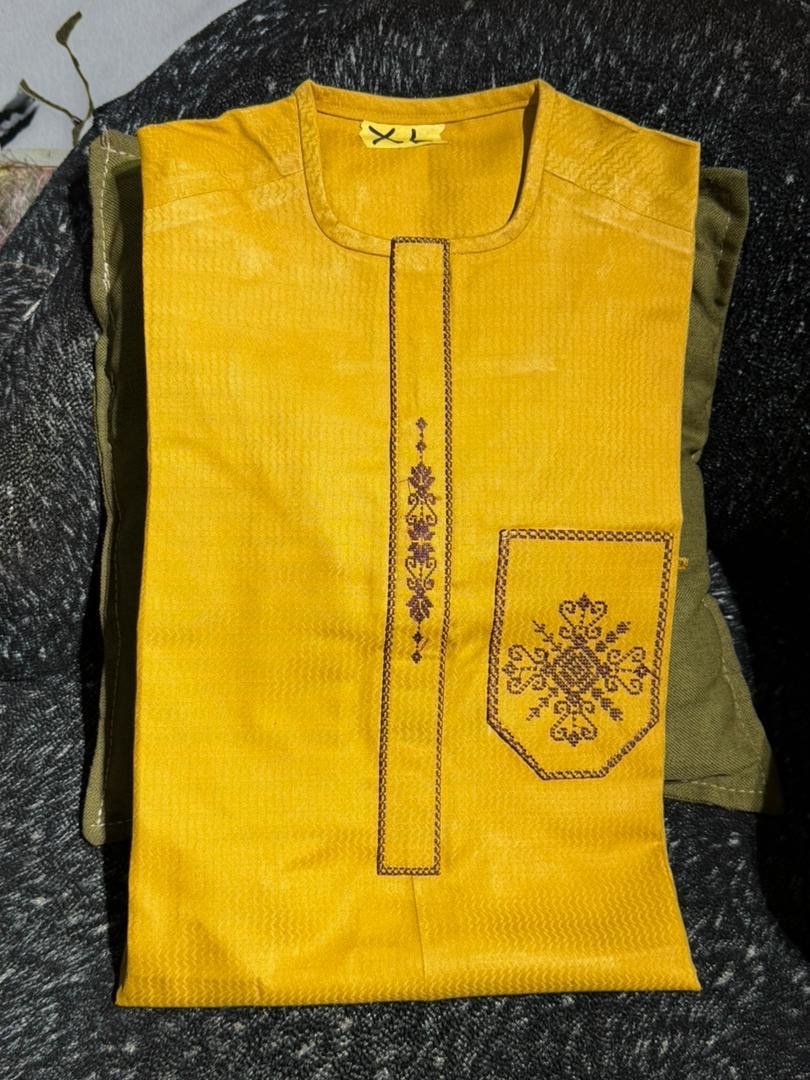 tissus cousus à l’ordinateur avec des designs élégants et modernes