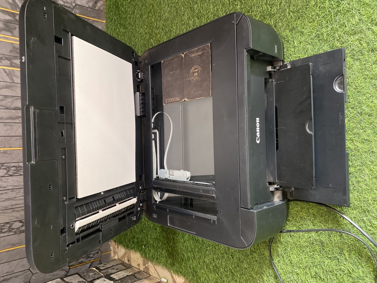 2 imprimantes canon 495 et 475