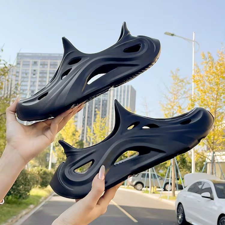 CHAUSSURES DESIGN MOULÉES – STYLE MODERNE & CONFORT MAXIMUM