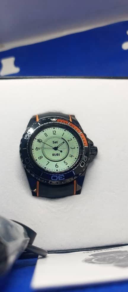 Montre smart sous-marin