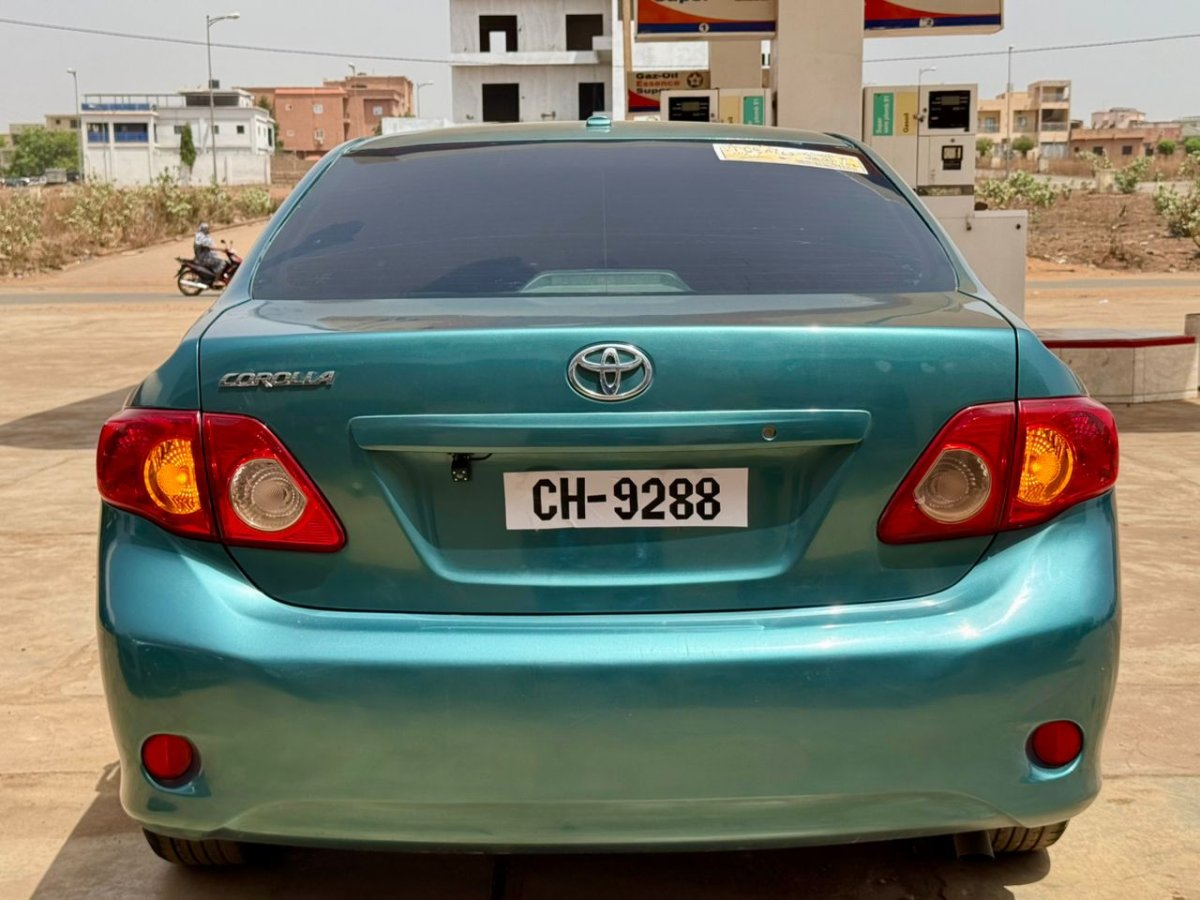 TOYOTA COROLLA LE ANNÉE 2010