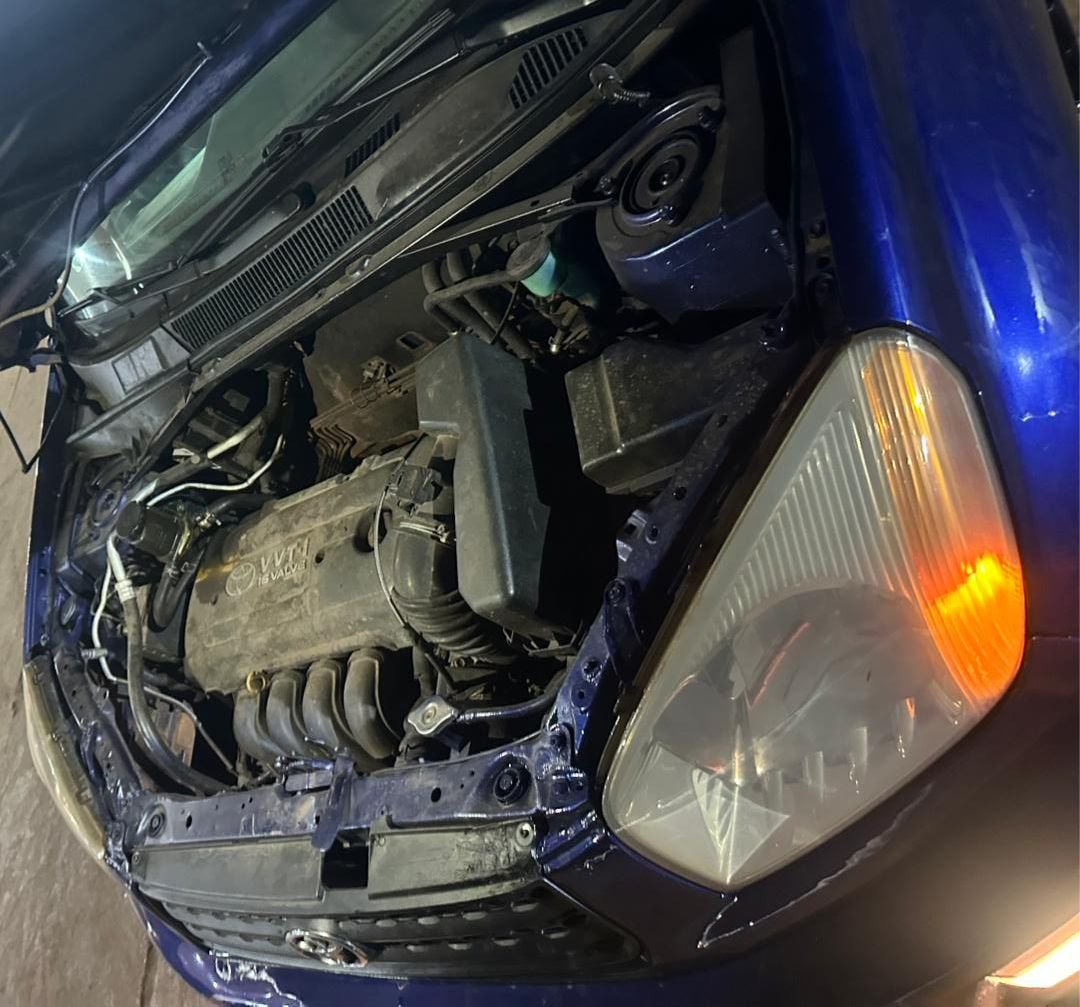 Toyota RAV4, manuelle , bien climatisée