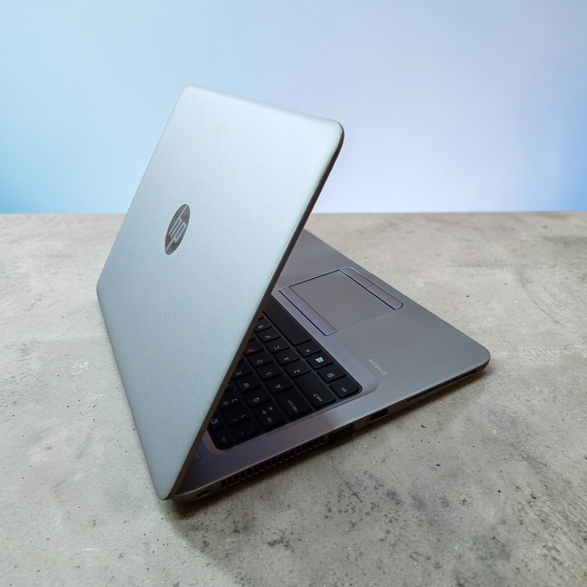 ☑️ HP EliteBook 840 G3 ( ULTRA Slim )
