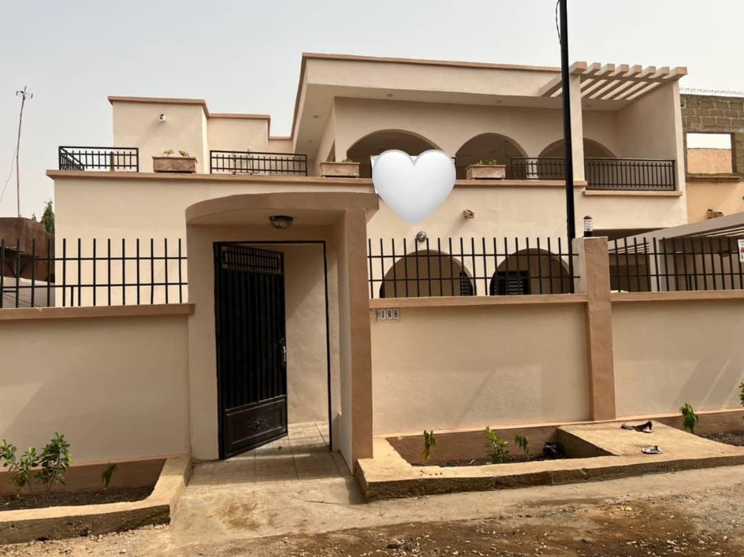 MAISON À VENDRE BACODJICORONI PRÈS DU 15ÈME