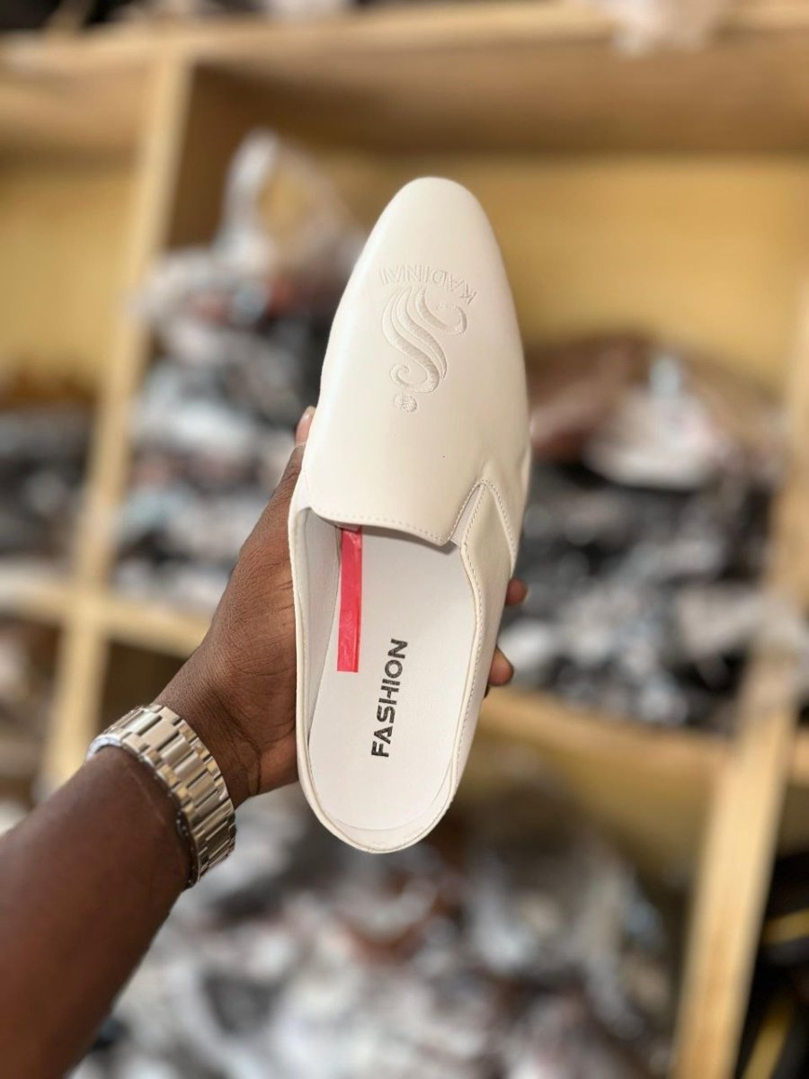 de chaussures babouches Moukés Kadinai* 🥰🥰🥰  *Pointures: 40 41 42 43 44 45.*