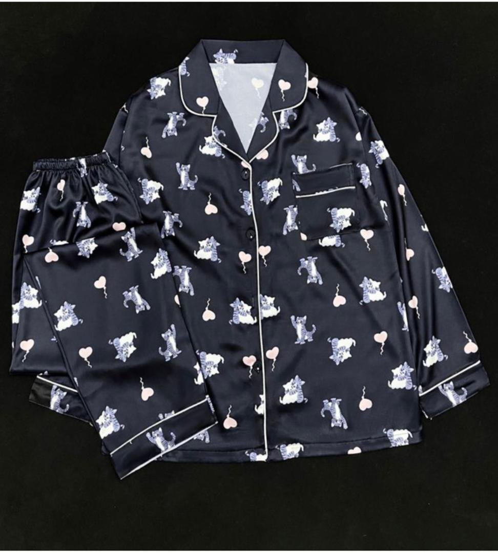 Pyjamas ou vêtement de maison